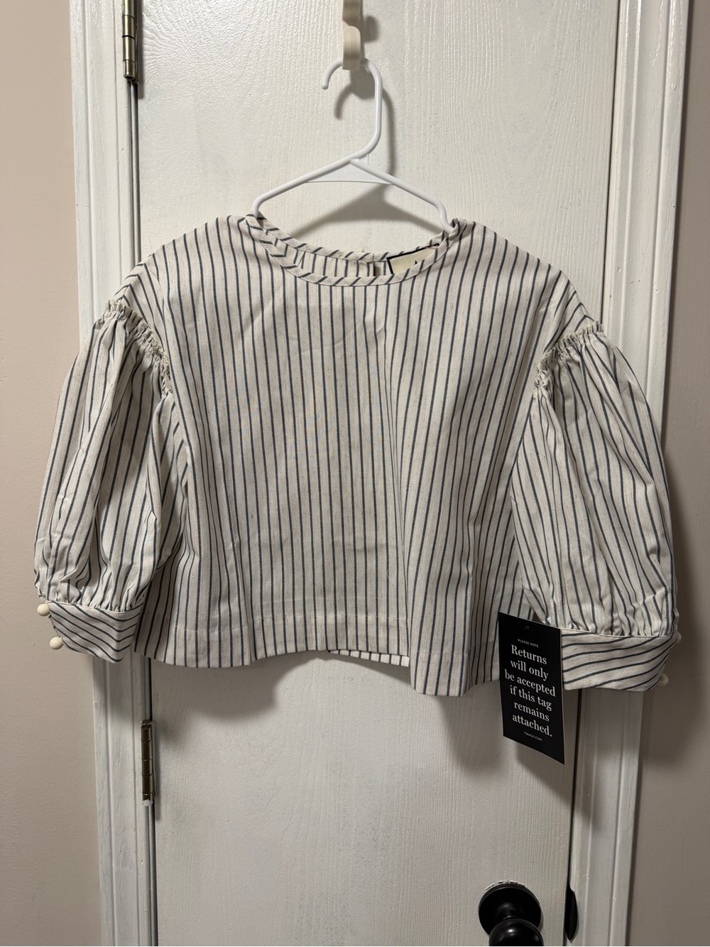 Tuckernuck women’s crop' Cream and Navy Stripe Puff-Sleeve Top